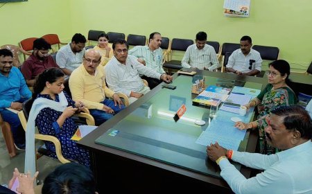 दुर्ग में महापौर निधि कार्यों की समीक्षा, गुणवत्ता और समयसीमा पर सख्ती के निर्देश