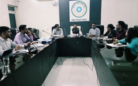 जिला पंचायत रायगढ़ में योजनाओं की प्रगति की विस्तृत समीक्षा बैठक आयोजित