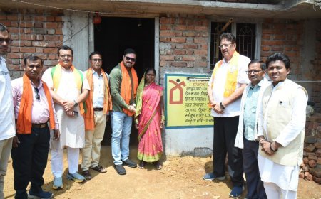 पांचवें दिन भी जारी रहा विधायक अनुज शर्मा का जनसंपर्क अभियान, कार्यकर्ता के घर जमीन पर बैठकर किया भोजन