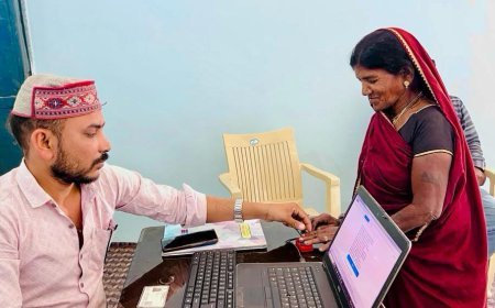 अटल डिजिटल सुविधा केंद्र से बदली ग्रामीणों की जिंदगी, गांव में ही मिल रही बैंकिंग और डिजिटल सेवाएं
