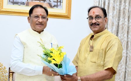 मुख्यमंत्री से छत्तीसगढ़ योग आयोग के नवनियुक्त अध्यक्ष ने की सौजन्य मुलाकात