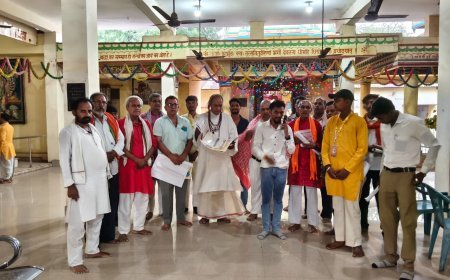 तिल्दा नेवरा पहुंचे आचार्य सोमेंद्र महाराज, गौ सम्मान आह्वान अभियान के दूसरे चरण की तैयारियों पर दिया जोर