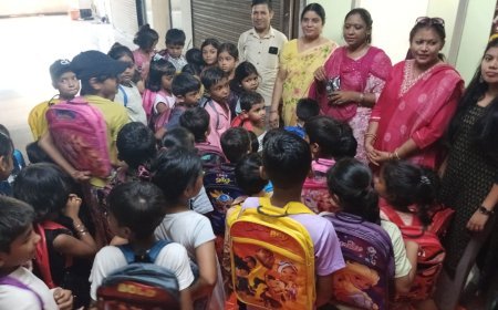 शक्ति बाला वेलफेयर फाउंडेशन ने जरूरतमंद बच्चों को वितरित किए स्कूल बैग, कॉपी और पेन