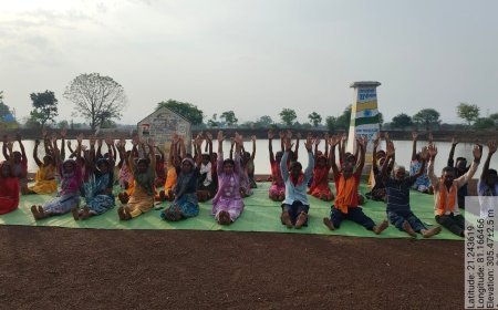 अमृत सरोवरों पर योग दिवस आयोजन, ग्रामीणों ने लिया जल एवं पर्यावरण संरक्षण का संकल्प