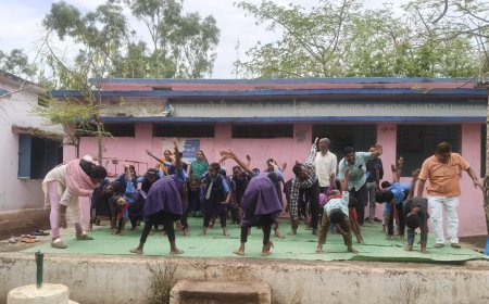 अंतरराष्ट्रीय योग दिवस पर घठोली स्कूल में सामूहिक योगाभ्यास, बच्चों और अभिभावकों ने लिया भाग