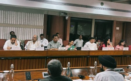 रेलवे आधुनिकीकरण पर सांसद बृजमोहन ने रखीं अहम मांगें, रायपुर-धमतरी रेल लाइन को विशाखापट्टनम तक बढ़ाने का प्रस्ताव