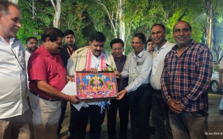 कायस्थ समाज को सामाजिक भवन के लिए 10 लाख रुपये की सौगात, डिप्टी सीएम से की सौजन्य भेंट