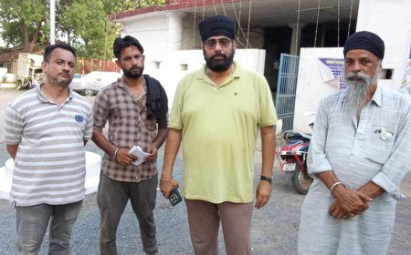 एनएच-53 पर पलटे प्याज से भरे ट्रक के बाद लूट के आरोप, कार्रवाई में देरी पर उठे सवाल