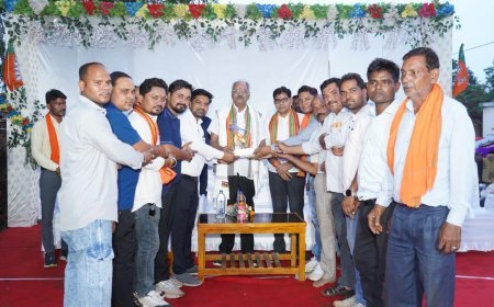 खपरीकला में जनता के बीच पहुंचे सांसद बृजमोहन, योजनाओं का लिया सीधा फीडबैक, 45 लाख के विकास कार्यों की घोषणा