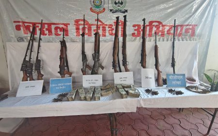 नारायणपुर में नक्सलियों को बड़ा झटका, हथियारों का डंप ध्वस्त, जंगल से 24 लाख रुपये नकद बरामद