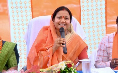 बदलते बस्तर की नई तस्वीर: जगरगुंडा पहुंचने वाली पहली महिला मंत्री बनीं लक्ष्मी राजवाड़े