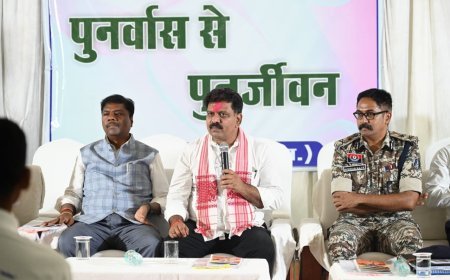 पुनर्वासित युवाओं से मिले विजय शर्मा और केदार कश्यप, आत्मनिर्भरता व गांवों के विकास में भागीदारी का दिया संदेश