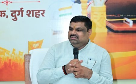 युवाओं से संवाद में मंत्री गजेन्द्र यादव ने साझा की सरकार की योजनाएं, संगठन सशक्त बनाने पर दिया जोर