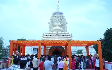 देव स्नान पूर्णिमा पर 108 कलशों से भगवान जगन्नाथ का महाअभिषेक, पुरन्दर मिश्रा ने की पूजा-अर्चना