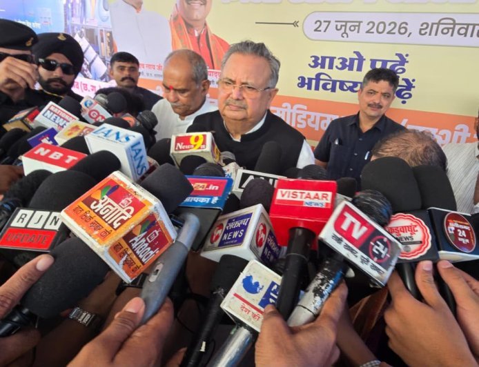 जिला स्तरीय शाला प्रवेश उत्सव में छात्राओं को मिली सरस्वती साइकिल, इसरो स्पेस लैब का हुआ उद्घाटन