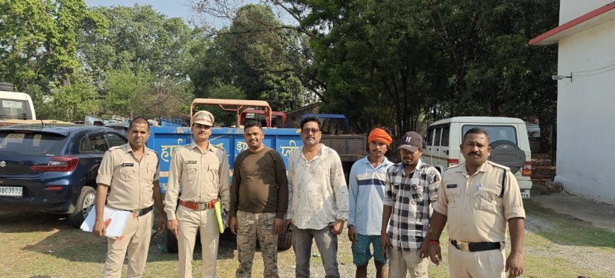 सीतापुर में अवैध खनिज परिवहन पर बड़ी कार्रवाई, 9 वाहन जब्त