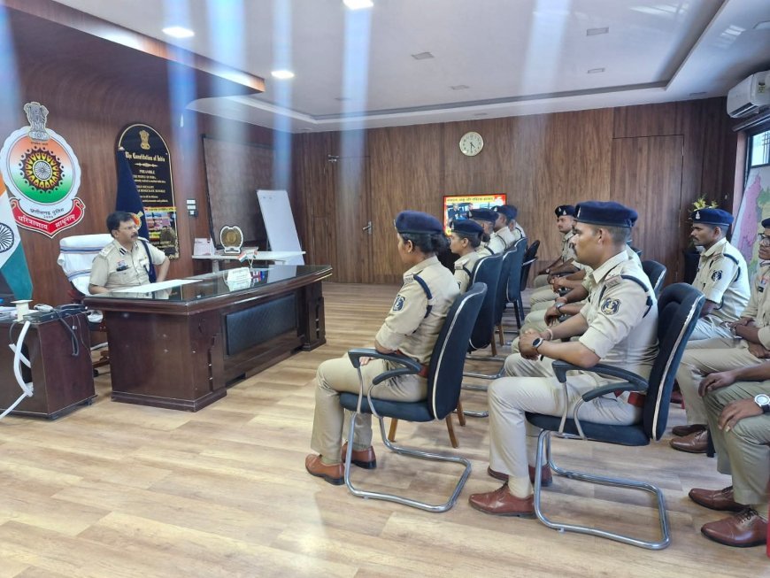 सूरजपुर में 15 नए उप निरीक्षकों की थानों में व्यावहारिक ट्रेनिंग शुरू, पुलिसिंग की बारीकियां सीखेंगे