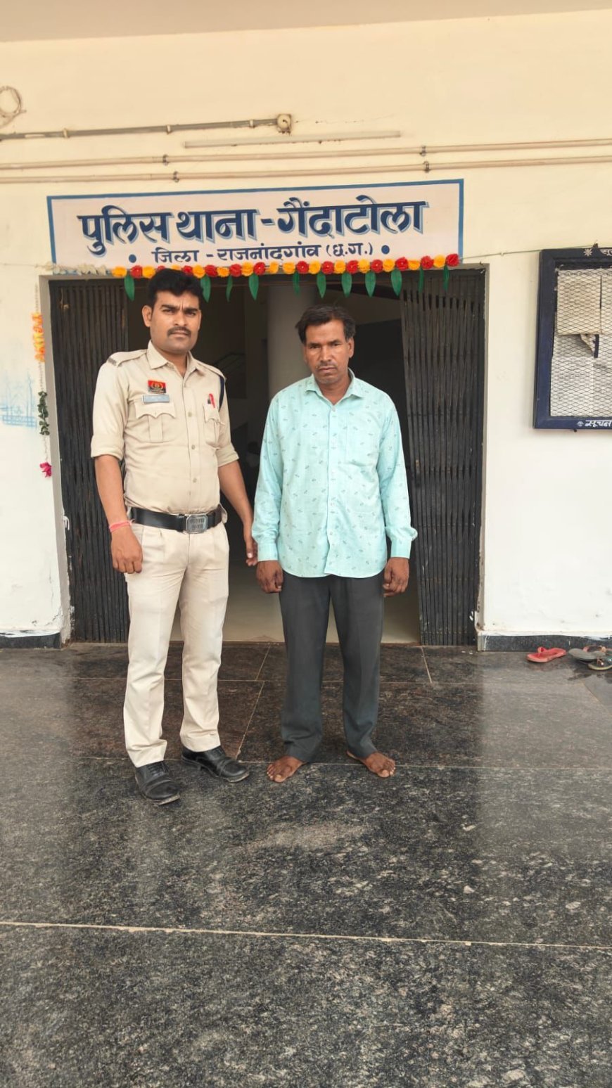 गैंदाटोला में अवैध शराब बिक्री पर कार्रवाई, 20 पोवा देशी शराब के साथ आरोपी गिरफ्तार