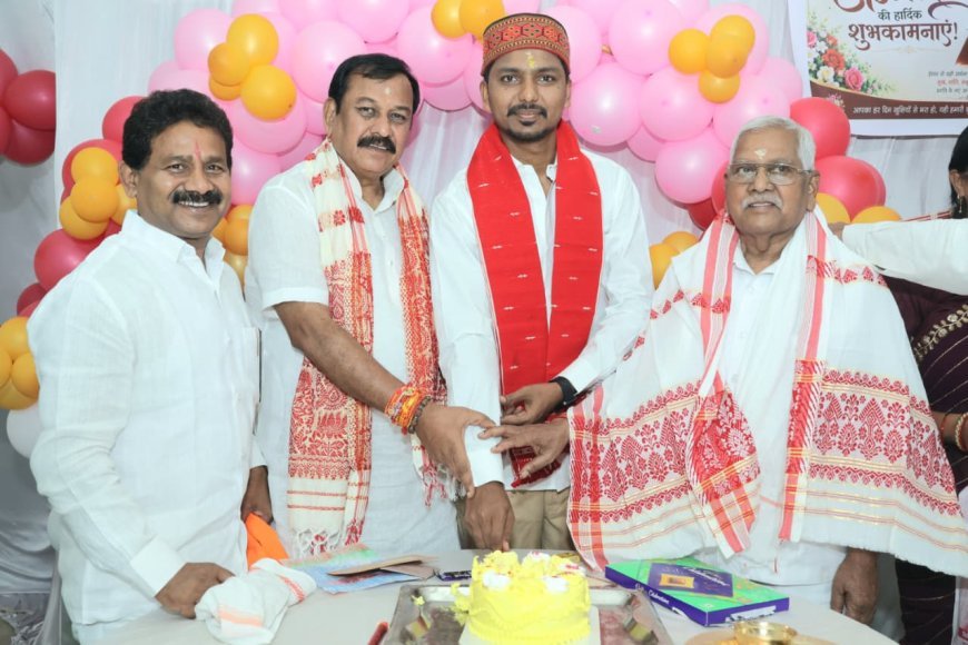 प्रधानमंत्री मोदी के 12 वर्ष पूर्ण होने पर भिलाई में विशेष पूजन, हवन और वृक्षारोपण कार्यक्रम आयोजित