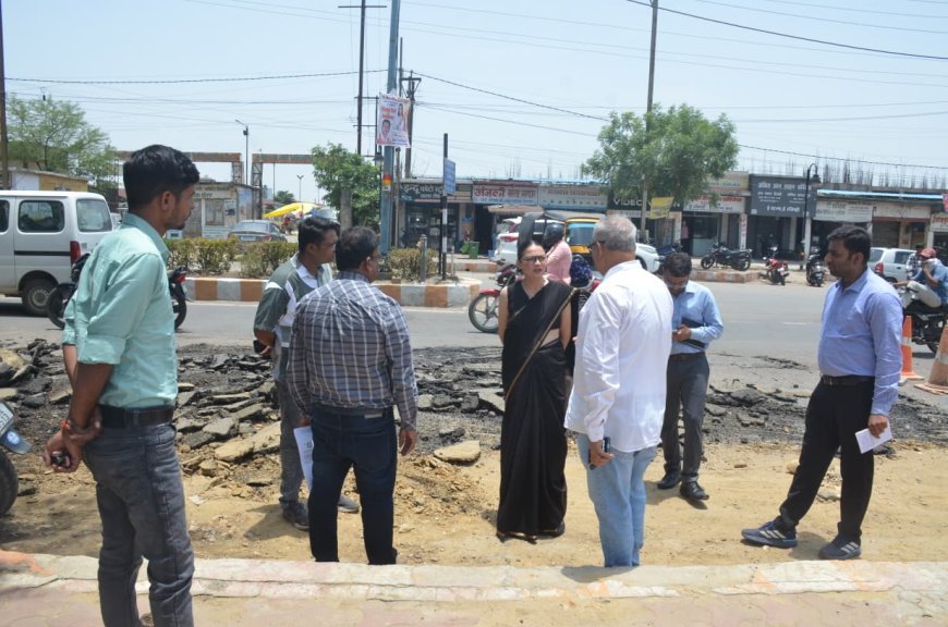 मॉडल रोड निर्माण कार्य का आयुक्त ने किया निरीक्षण, गुणवत्ता और समयसीमा पर दिया जोर