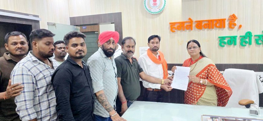 आरटीओ कार्यालय के सामने संचालित दुकानों को न हटाने की मांग, महापौर संजूदेवी राजपूत ने दिया आश्वासन