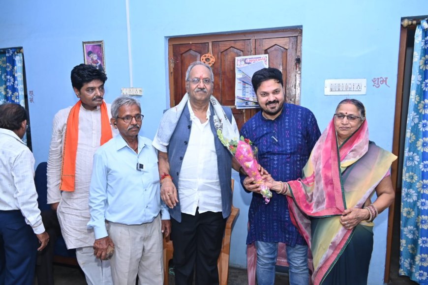 देवरी गांव में सांसद बृजमोहन अग्रवाल का जनसंपर्क अभियान, विकास कार्यों की सौगात और मोदी सरकार की उपलब्धियों का उल्लेख