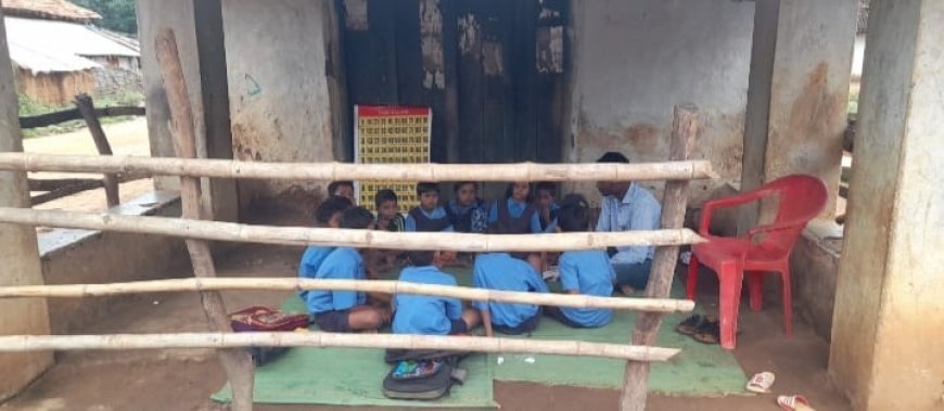 जर्जर स्कूलों में पढ़ाई की तैयारी, रंगमंच और सामुदायिक भवनों में लगेगी कक्षाएं