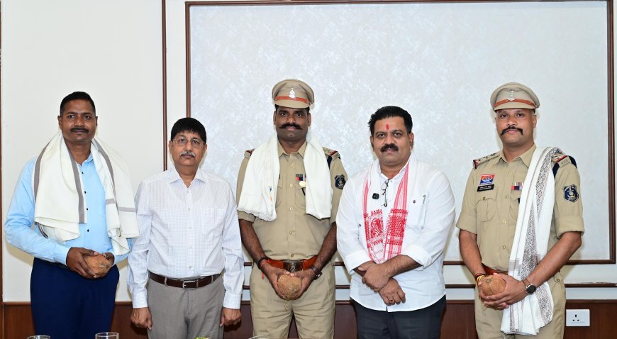 उप मुख्यमंत्री विजय शर्मा ने शौर्य चक्र से सम्मानित जवानों से की मुलाकात