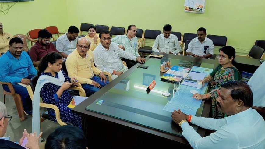 दुर्ग में महापौर निधि कार्यों की समीक्षा, गुणवत्ता और समयसीमा पर सख्ती के निर्देश