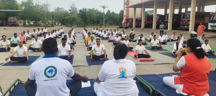 दुर्ग में योग दिवस की तैयारी, आईएनओ के तहत सैकड़ों जवानों ने किया योगाभ्यास