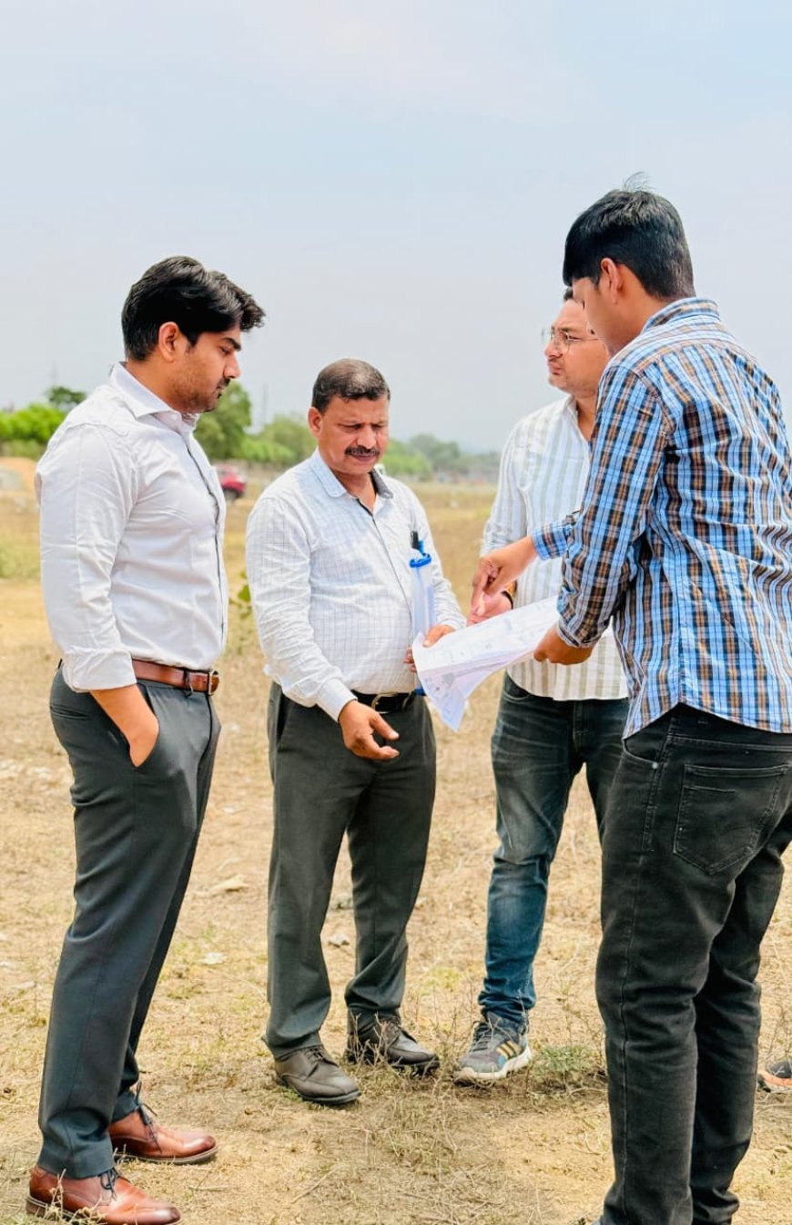 कलेक्टर ने किया स्पोर्ट्स कॉम्प्लेक्स निर्माण स्थल का निरीक्षण, समय पर गुणवत्तापूर्ण कार्य के दिए निर्देश