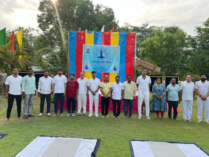 एटापक्का में 212वीं बटालियन सीआरपीएफ ने मनाया अंतर्राष्ट्रीय योग दिवस, जवानों और ग्रामीणों ने किया योगाभ्यास
