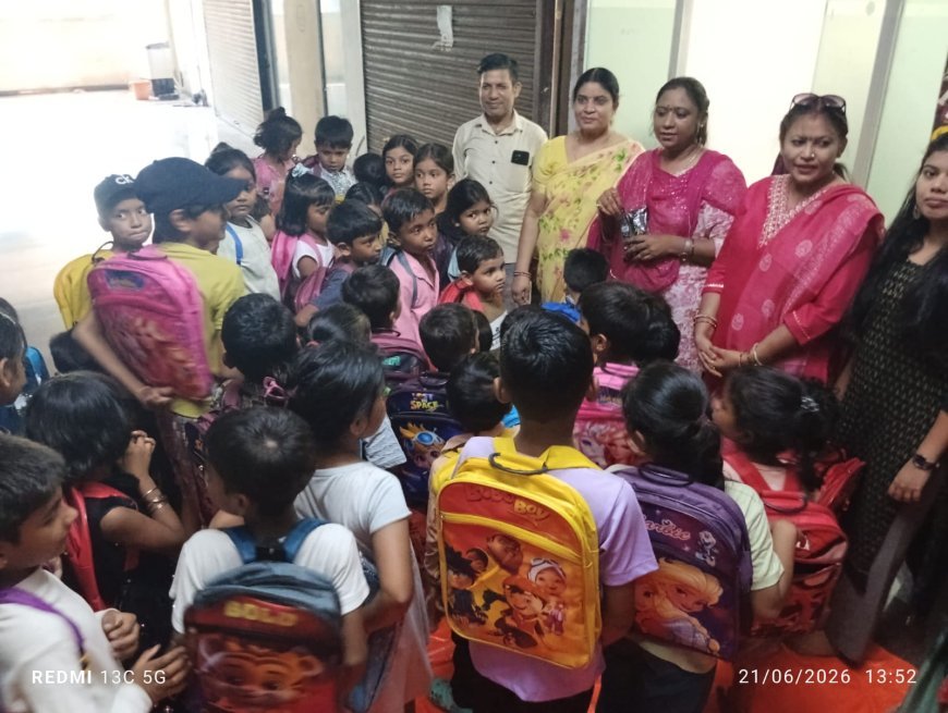 शक्ति बाला वेलफेयर फाउंडेशन ने जरूरतमंद बच्चों को वितरित किए स्कूल बैग, कॉपी और पेन