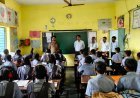 धमधा के स्कूलों में बीईओ का औचक निरीक्षण, लापरवाही पर नोटिस और बेहतर प्रदर्शन पर सराहना