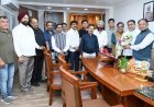 व्यापारियों के हित में चेम्बर की बड़ी पहल, वर्गफुट शुल्क खत्म करने मुख्यमंत्री को सौंपा ज्ञापन