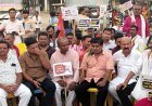 राम मंदिर चंदा विवाद पर कांग्रेस का प्रदर्शन, बड़ी मछलियों पर कार्रवाई की मांग