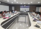 दंतेवाड़ा कलेक्टर ने नगरीय निकायों की समीक्षा की, योजनाओं के प्रभावी क्रियान्वयन के दिए निर्देश