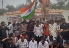 दिल्ली में छात्रों पर लाठीचार्ज के विरोध में रायपुर में एनएसयूआई का प्रदर्शन, शिक्षा मंत्री के इस्तीफे की मांग