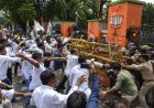 रांची में भाजपा कार्यालय के बाहर कांग्रेस-भाजपा कार्यकर्ताओं के बीच झड़प, टमाटर, अंडे और पथराव से बढ़ा तनाव