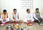 गुरु पूर्णिमा पर बनोरा अघोर गुरु पीठ पहुंचे मुख्यमंत्री विष्णु देव साय, श्रद्धालुओं संग पंगत में बैठकर ग्रहण किया भंडारा प्रसाद