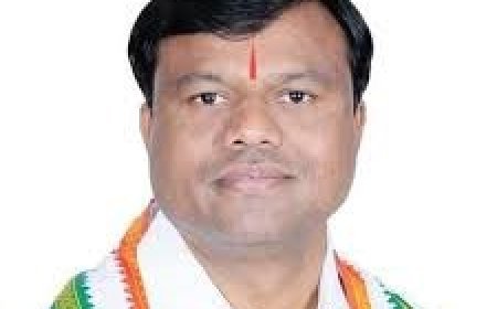 तेंदूपत्ता संग्राहकों के जूता टेंडर पर कांग्रेस के आरोप, दीपक बैज ने पारदर्शिता की मांग उठाई