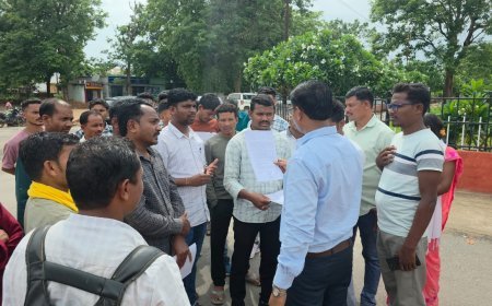 सुकमा में छात्रावासों की सीट बढ़ाने की मांग, बस्तरिया राज छात्र मोर्चा ने कलेक्टर को सौंपा ज्ञापन