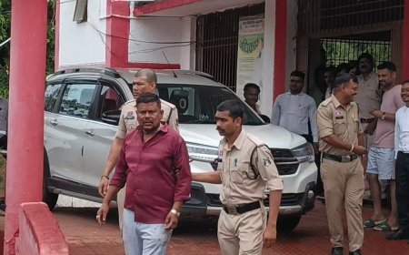 न्यायालय परिसर के बाहर पत्रकार से मारपीट, आरोपियों पर कार्रवाई की मांग को लेकर पत्रकार संघ में आक्रोश