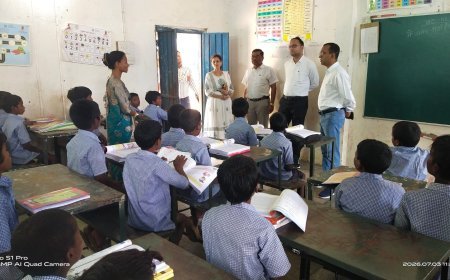 बतौली दौरे पर कलेक्टर अजीत वसंत, स्कूलों-आंगनबाड़ी केंद्रों की व्यवस्थाओं का लिया जायजा