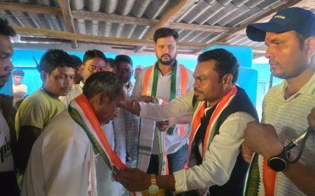 सुकमा में कांग्रेस को बड़ी मजबूती, सीपीआई के 114 ग्रामीण कांग्रेस में शामिल