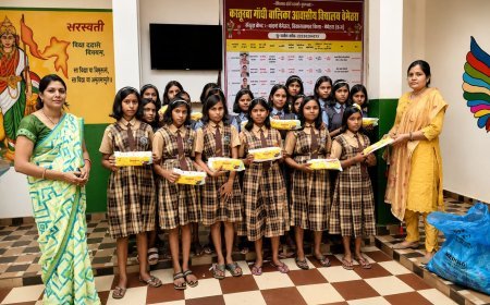 कस्तूरबा गांधी बालिका आवासीय विद्यालय में स्वास्थ्य शिविर, 100 छात्राओं की जांच और सैनिटरी पैड वितरण
