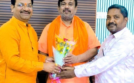 बालोद में एल्डरमैन रवि प्रकाश पांडे का सम्मान, राकेश यादव ने दी नई जिम्मेदारी की शुभकामनाएं