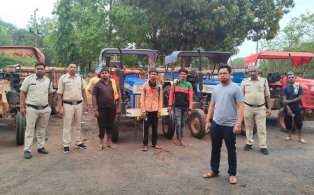 धमतरी में अवैध रेत परिवहन पर बड़ी कार्रवाई, आठ ट्रैक्टर जब्त