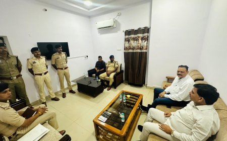 DIG रामकृष्ण साहू ने बेमेतरा कंट्रोल रूम का किया निरीक्षण, बेहतर पुलिसिंग के दिए सख्त निर्देश
