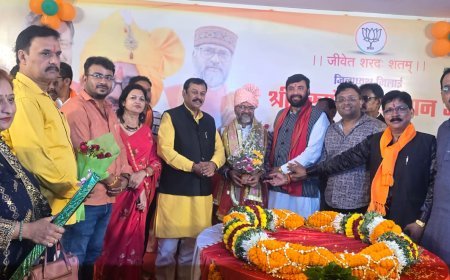 सांसद विजय बघेल ने भाजपा जिलाध्यक्ष पुरुषोत्तम देवांगन को जन्मदिन की शुभकामनाएं दीं